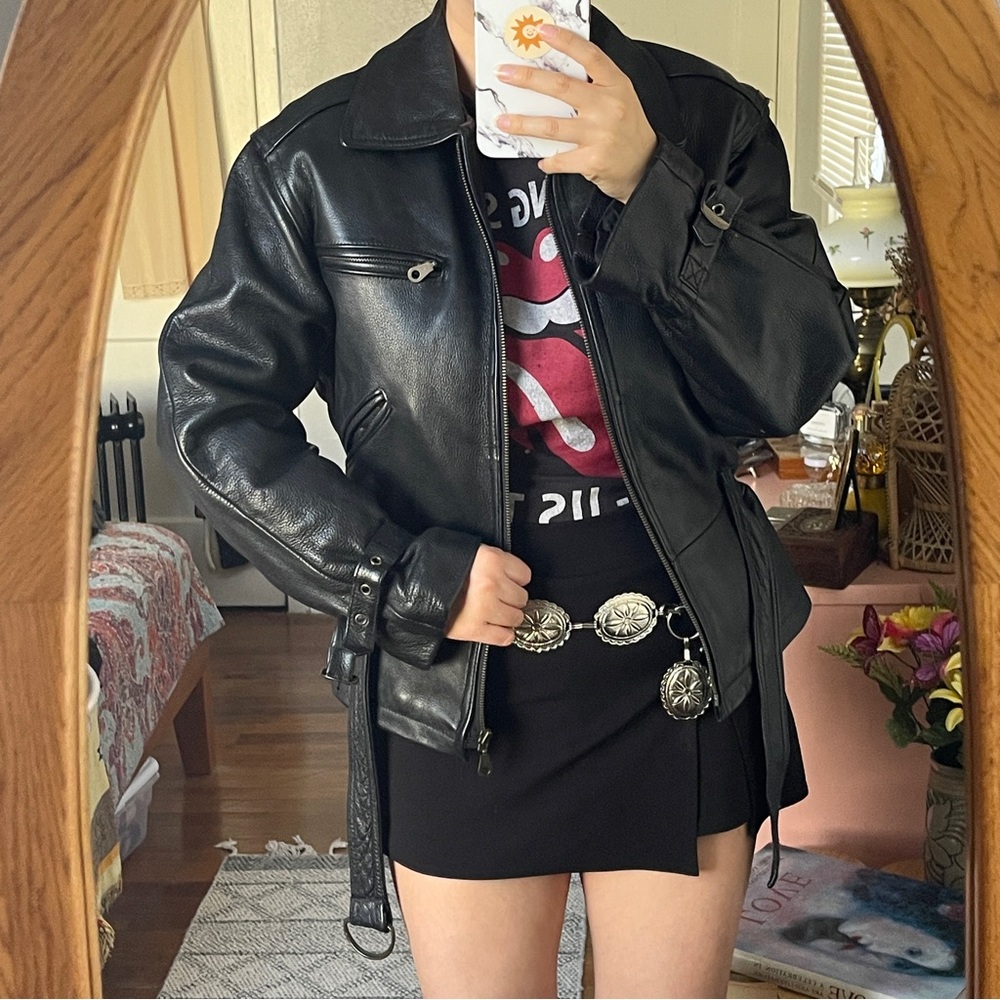 Colebrook & Co Black Leather Motorcycle Jacket Cinched Waist Size Medium Biker